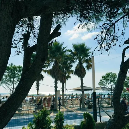 게스트하우스 Marinari Durrës