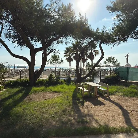 Marinari Guest house