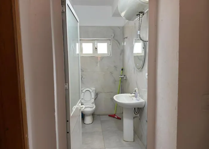 Marinari 게스트하우스 Durrës